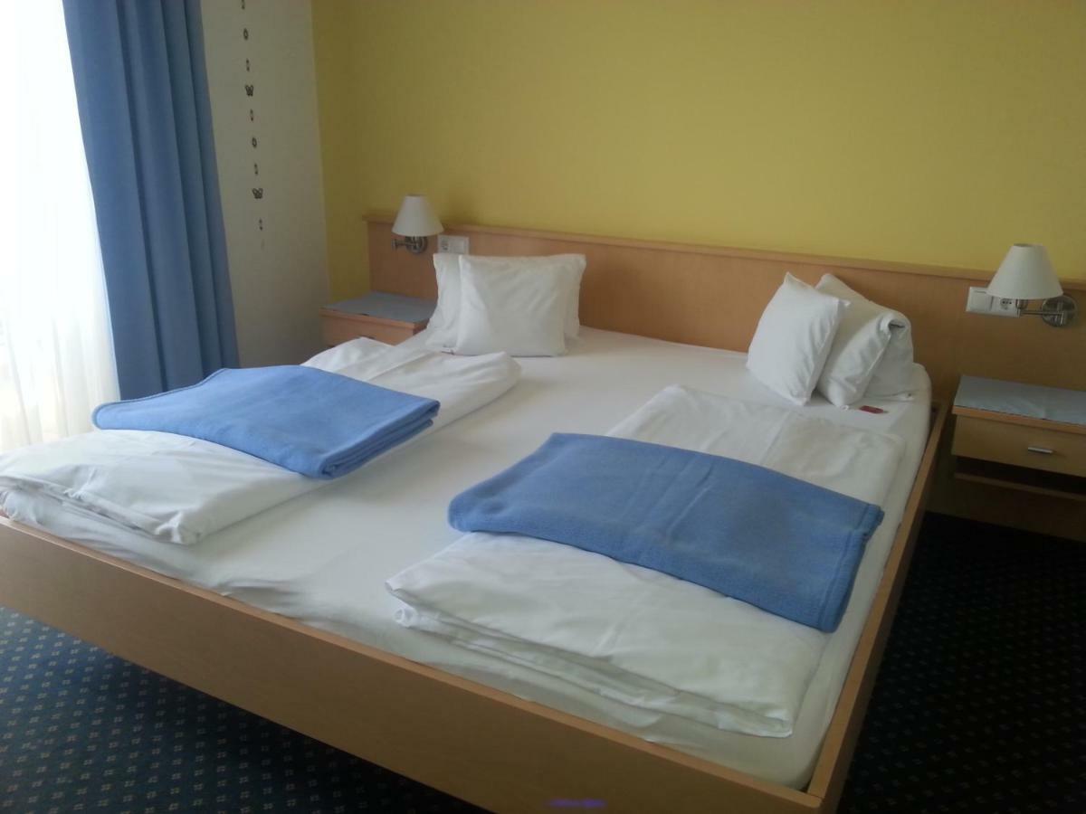 Pension Schmidt Podersdorf am See Bagian luar foto